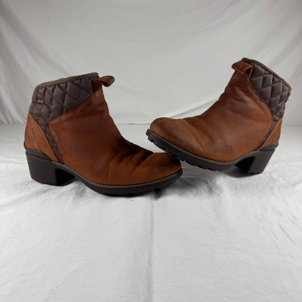 Merrell Chateau Women's Size 9 Brown Mid Pull Waterproof Leather Quilted Boots